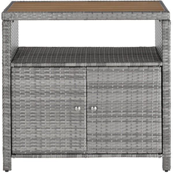 Grauer Gartenschrank aus Polyrattan mit Holzplatte, einem offenen Fach und zwei Türen.