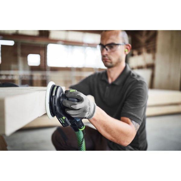 Technische Zeichnung von zwei runden Aufbewahrungskörben mit Griffen und Quaste. Höhe 50 Zentimeter, Durchmesser 50 Zentimeter, plus minus 2 Zentimeter.