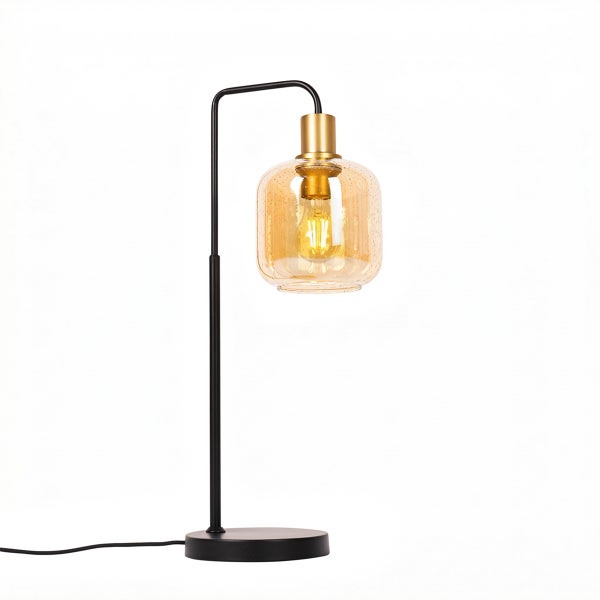 Moderne Tischleuchte mit schwarzem Metallgestell, gebogenem Arm und zylindrischem Schirm aus bernsteinfarbenem Blasenglas.