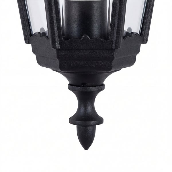 Detail einer schwarzen Außenleuchte