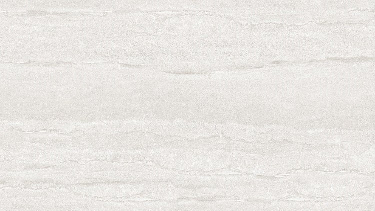 Hellgraue Feinsteinzeugfliese in Natursteinoptik mit horizontaler Maserung und matter Oberfläche.