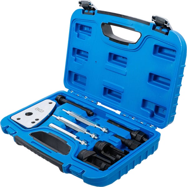 Werkzeugsatz in blauem Koffer, inklusive Schrauben und Bolzen