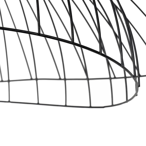 Detailansicht eines Lampenschirms aus Metalldraht