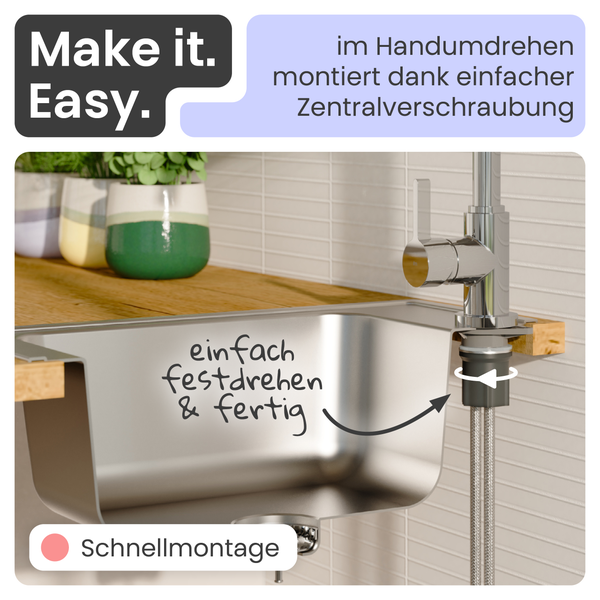 Küchenarmatur an einer Edelstahlspüle mit Schnellmontage durch eine einfache Zentralverschraubung unter der Arbeitsplatte.
