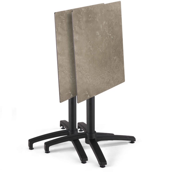 Quadratische Feinsteinzeugfliese in Steinoptik mit Marmorierung.