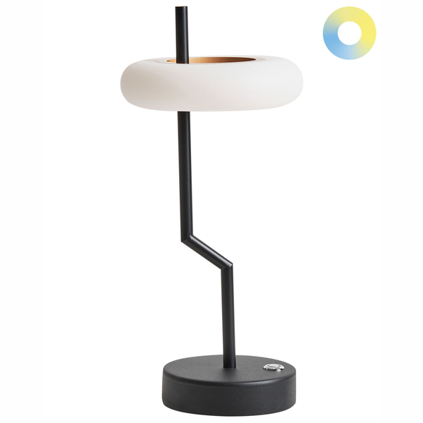 Modernes Gartenhaus aus Holz mit Flachdach, bodentiefen Glasfenstern, einer Doppelflügeltür aus Glas und einer zusätzlichen Holztür.