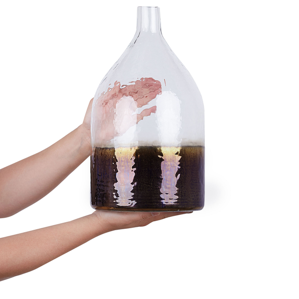 Eine große, bauchige Dekovase aus Glas mit einer strukturierten Oberfläche und einem dunklen, metallicartigen unteren Bereich.