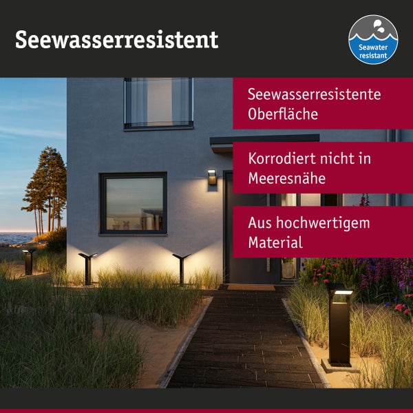 Seewasserresistente Außenbeleuchtung an einem Haus in Meeresnähe mit Korrosionsschutz aus hochwertigem Material.