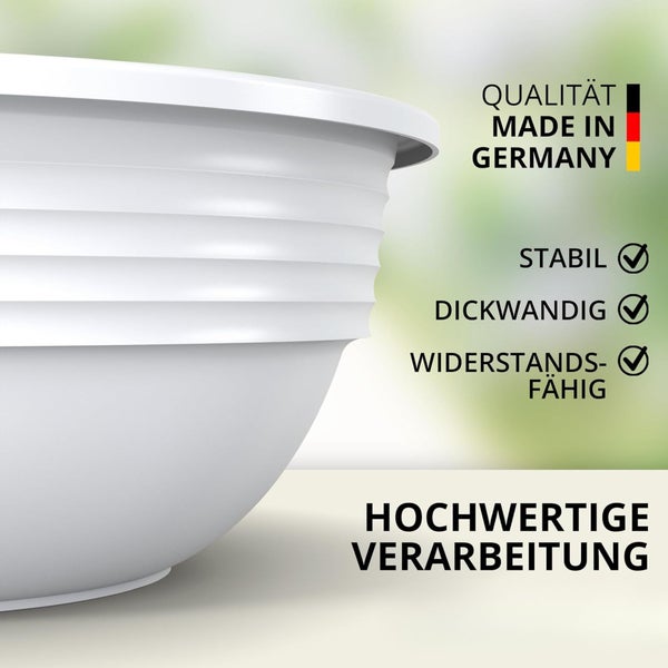 Eine weiße Kunststoffschüssel mit geripptem Rand und Hinweisen auf deutsche Qualität, Stabilität, dicke Wände und Widerstandsfähigkeit.