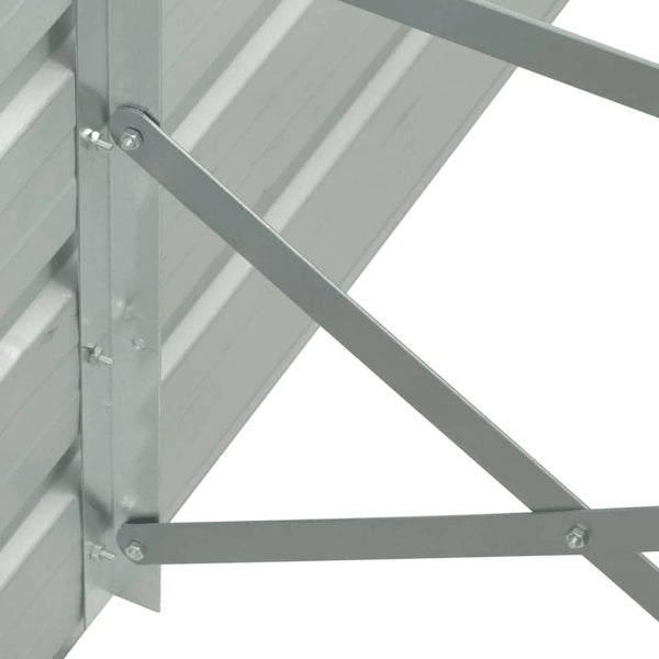 Detailansicht einer Metallkonstruktion mit Wellblech und Querstreben aus verzinktem Stahl.