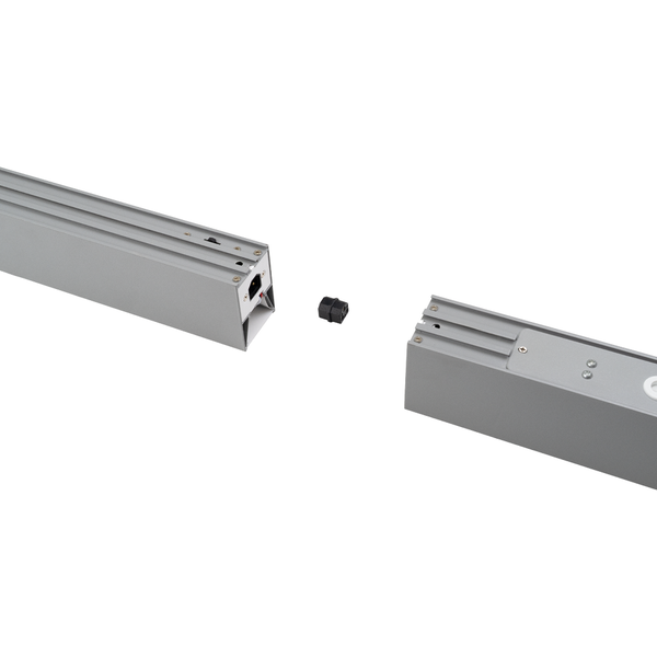 Zwei silberne Lichtleisten und ein Verbindungsstück