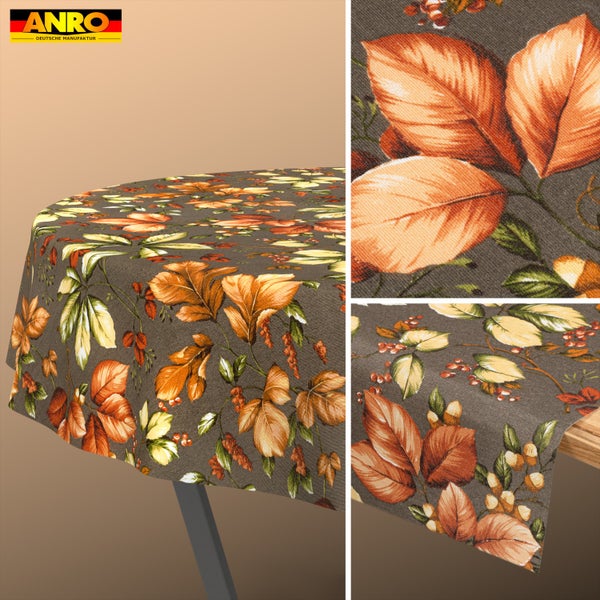 ANRO Logo. Abwaschbare Tischdecke mit herbstlichem Blättermotiv. Detailansichten zeigen das Muster mit verschiedenen Blättern und Beeren.