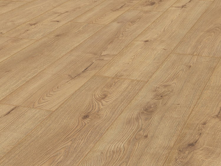 Laminatboden mit Eichenholzoptik in Dielenform mit ausgeprägter Holzmaserung und Astlöchern.