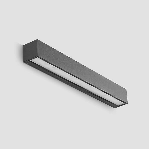 Rechteckige Wandleuchte in Anthrazit, moderne Außenleuchte mit weißem Diffusor, schlichtes Design.