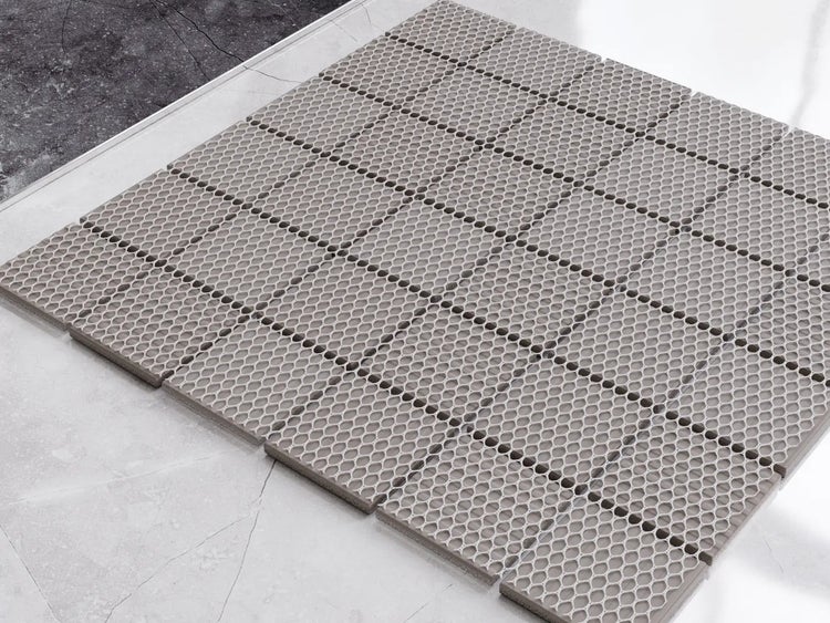 Mosaikfliese mit Netzrückseite für eine einfache Verlegung.