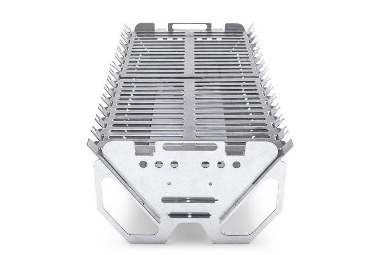 The Favilla Vedem Zerlegbarer Tragbarer Grill – Mobiler Campinggrill aus verzinktem Stahl – Outdoor-Grill mit Spießhalter & Tragetasche – Kompakt, leicht & robust