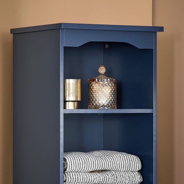 Blauer Badezimmerschrank mit Regalen zur Aufbewahrung von Handtüchern und Badaccessoires
