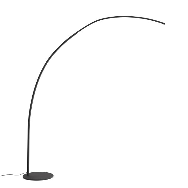 Schwarze Bogenlampe aus Metall mit rundem Standfuß und minimalistischem Design.