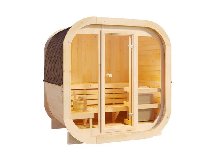 Quadro-Sauna aus hellem Holz mit Glasfront, Schindeldach, Innenbänken, Saunaofen und Holzeimer.
