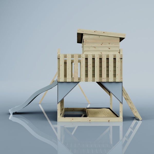 Spielturm aus Holz mit Rutsche, Leiter und integriertem Sandkasten.