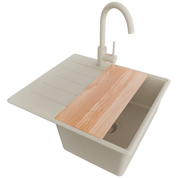 Spüle mit Abtropffläche, Wasserhahn und Schneidebrett