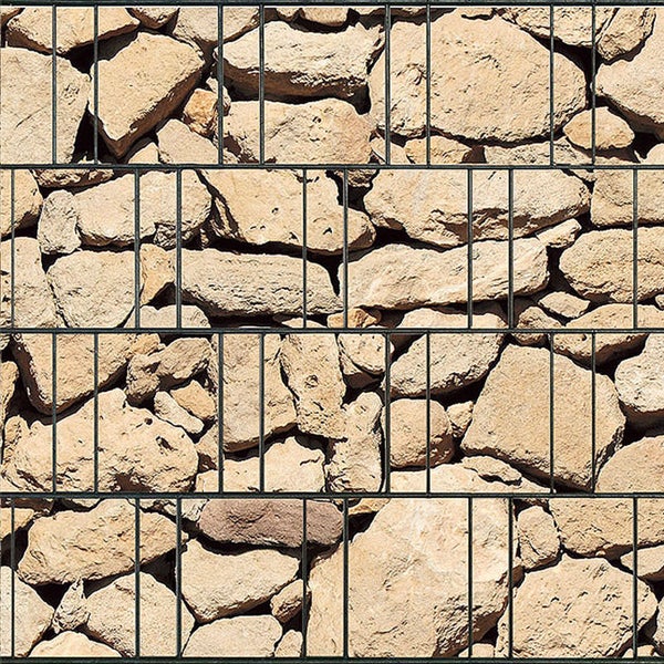 Gabione gefüllt mit Steinen als dekorativer Sichtschutz.