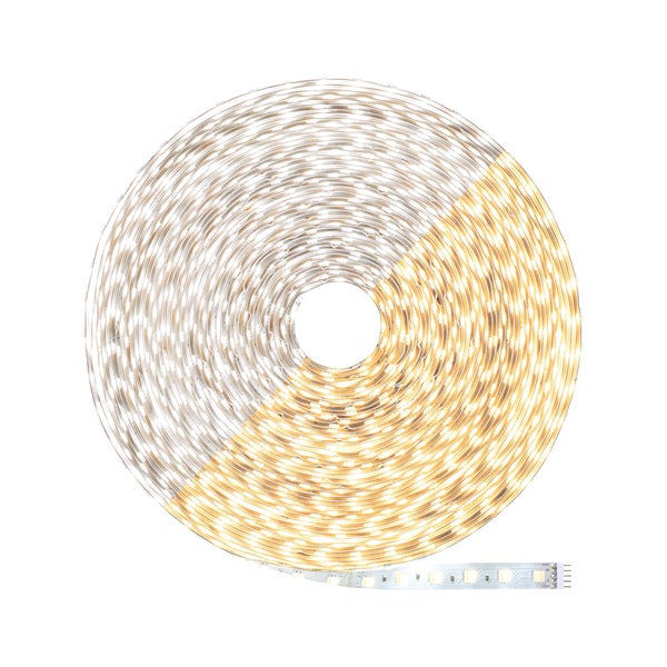 MaxLED 500 Strip 20 Meter in einer modernen Küche als Arbeitslicht und zur Akzentuierung unter den Möbeln