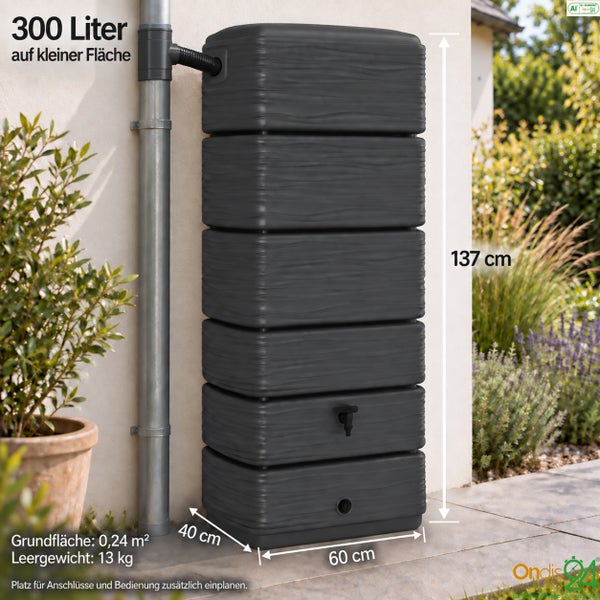 Regentonne mit 300 Liter Volumen, 137 Zentimeter Höhe und 60 mal 40 Zentimeter Grundfläche inklusive Wasserhahn und Regenrohranschluss.