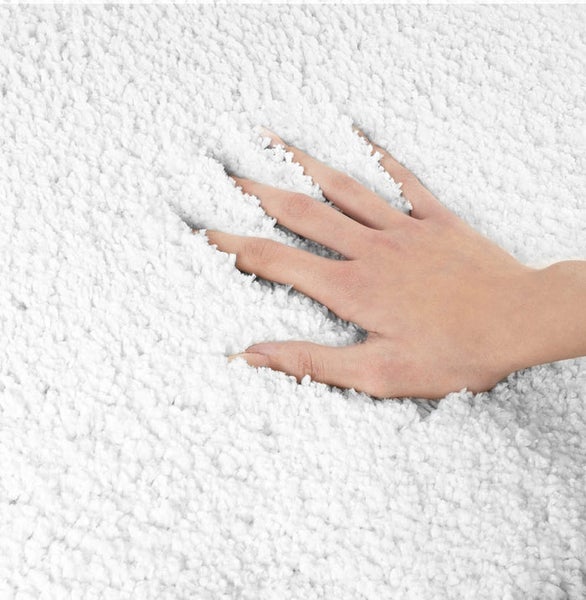 FLOORDIREKT Badematte Sky Soft - Reckteckig - Rutschhemmende Rückseite - Weiß - 50 x 60 cm