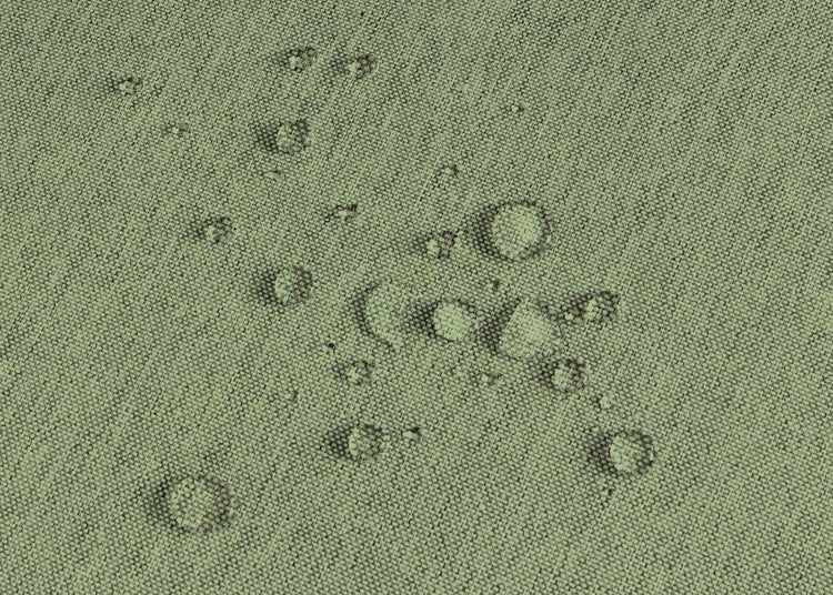 Wasserabweisendes Textilgewebe mit Wassertropfen