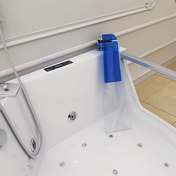 Moderne Whirlpool Badewanne mit integrierter digitaler Steuerung, Duschbrause und dekorativem blauem Wasserfall Zulauf.