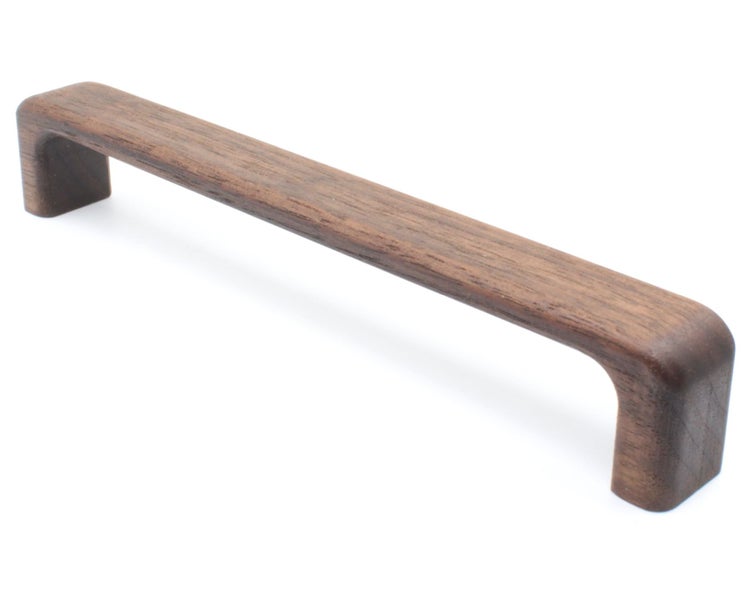 Möbelgriff aus Holz mit abgerundeten Kanten für Schubladen und Schranktüren