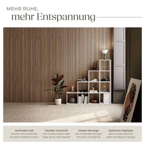 Einrichtungsbeispiel mit Akustikpaneelen an der Wand, einem weißen Regal und Zimmerpflanze