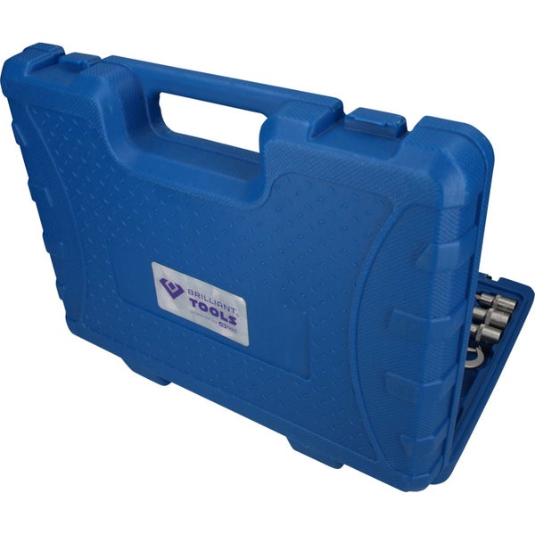 Werkzeugkoffer mit diversen Handwerkzeugen wie Schraubendrehern, Zangen und Bürsten