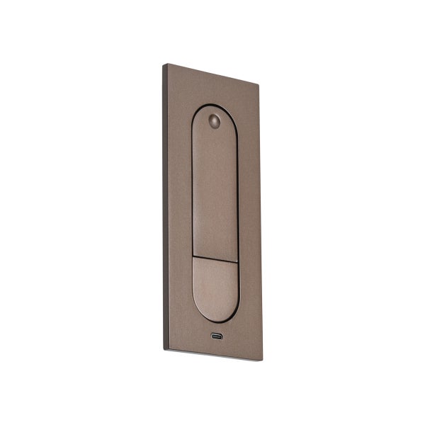 Rechteckige Wandleseleuchte in Bronze mit ausklappbarem Spot und USB-C Anschluss.