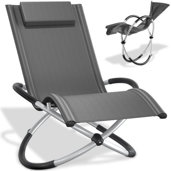 Ergonomische Schaukelliege mit grauem Textilbezug, silberfarbenem Metallgestell und Kopfkissen.