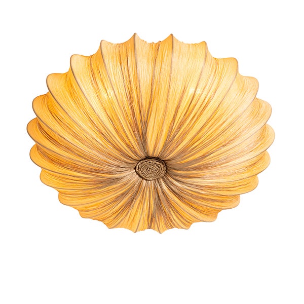 Runde Deckenleuchte mit gefalteter Struktur aus Naturmaterial.