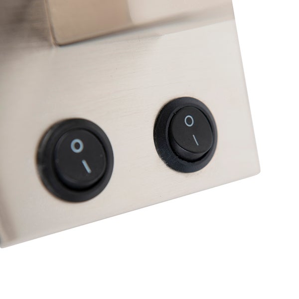 Detailansicht eines Lichtschalters mit zwei Schaltern