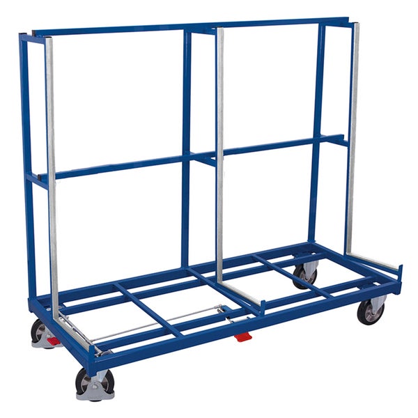 Plattenwagen aus blauem Stahl mit vier Lenkrollen für den Transport von großformatigen Platten.