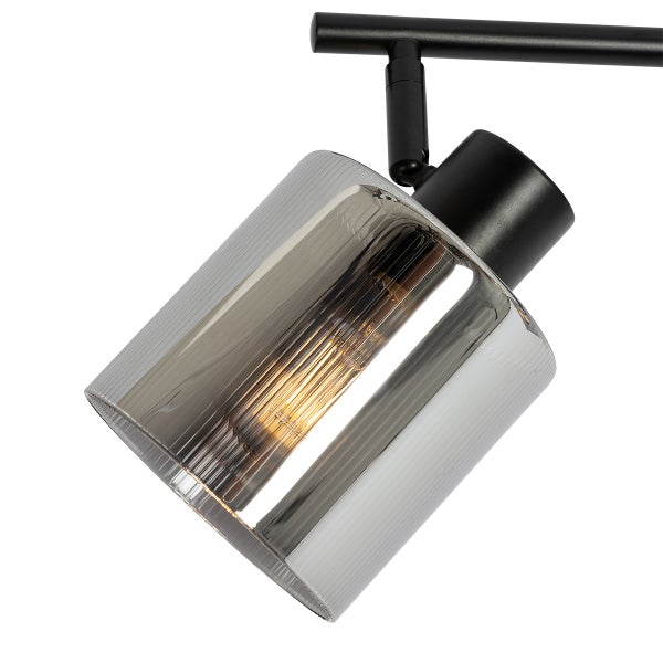 Spotleuchte mit transparentem Lampenschirm