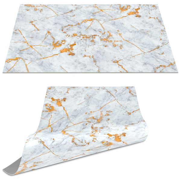 Selbstklebefolie in Marmor-Optik, Grau mit goldfarbenen Adern, zur Dekoration von Oberflächen.