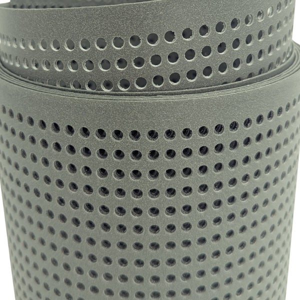 Gelochtes Band aus Gummi