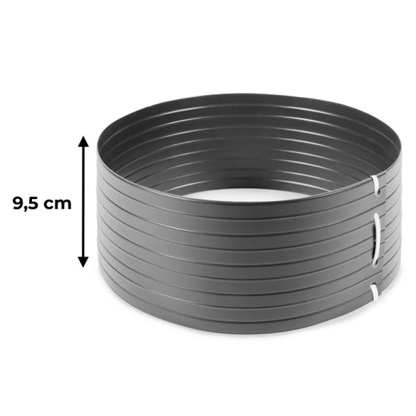 Runde Beeteinfassung aus Kunststoff mit einer Höhe von 9,5 Zentimeter als flexible Rasenkante für den Garten.
