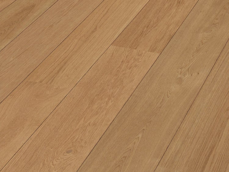 Laminatboden mit Eichenholz-Optik und strukturierter Maserung im Landhausdielen-Format.