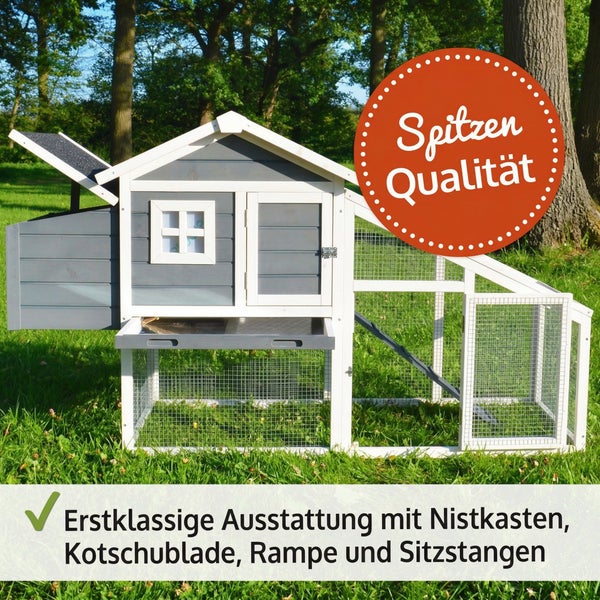 Hühnerstall aus Holz in Grau und Weiß mit Nistkasten, Kotschublade, Rampe, Sitzstangen und Freilaufgehege.