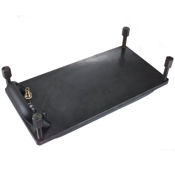 Schwarze Montageplatte mit Schrauben für verschiedene Anwendungen