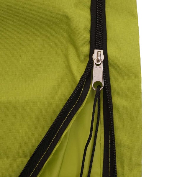 Detailansicht eines grünen Stoffes mit Reißverschluss