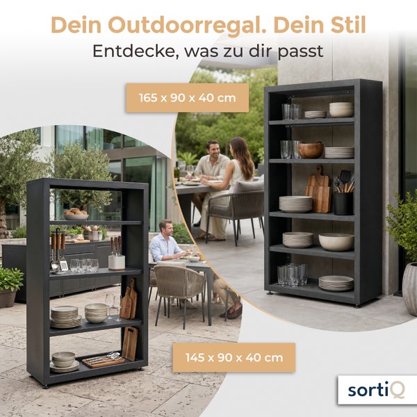 Outdoorregale von SortiQ zur Aufbewahrung von Geschirr auf einer Terrasse, in verschiedenen Größen von 145 und 165 Zentimetern Höhe.