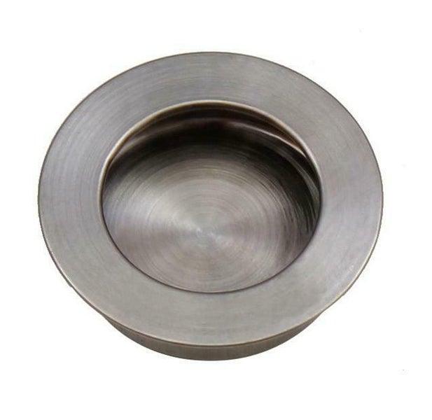 Koreatanne mit vielen Zapfen