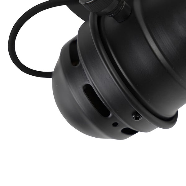 Detailaufnahme einer schwarzen Deckenleuchte